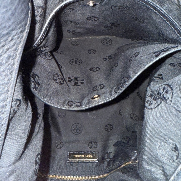 Tory Burch Robinson Black Pebbled Leather Hobo Bag - Picture 14 of 15